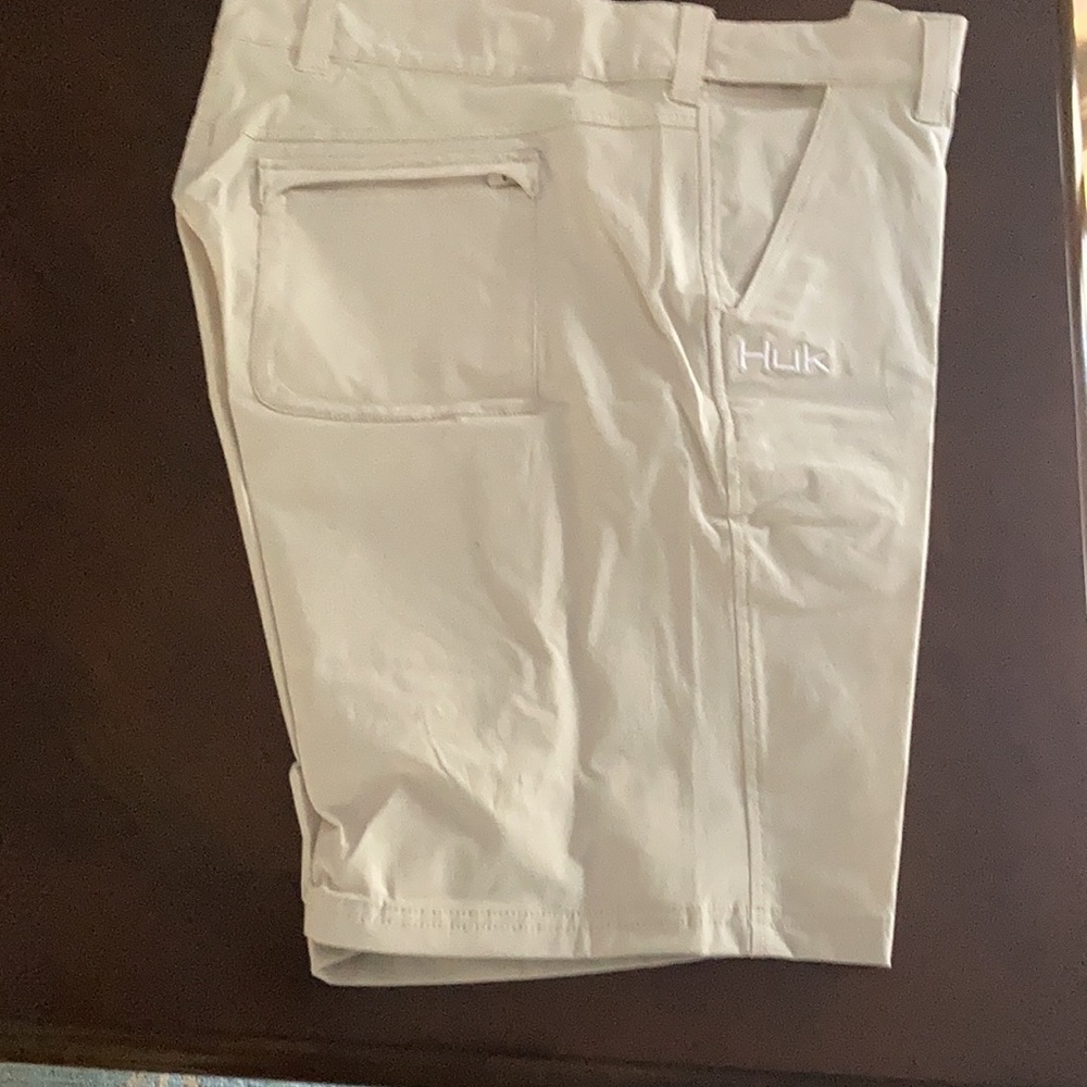 Huk shorts